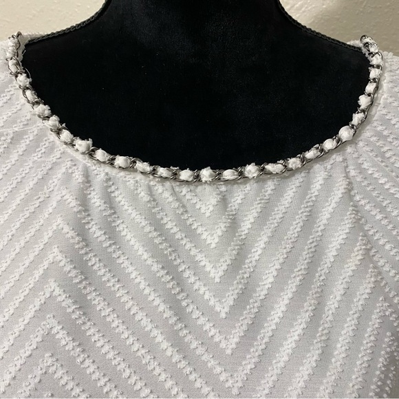 Takara White blouse 3/4 sleeves, 1/2 chain collar size M - Picture 10 of 10
